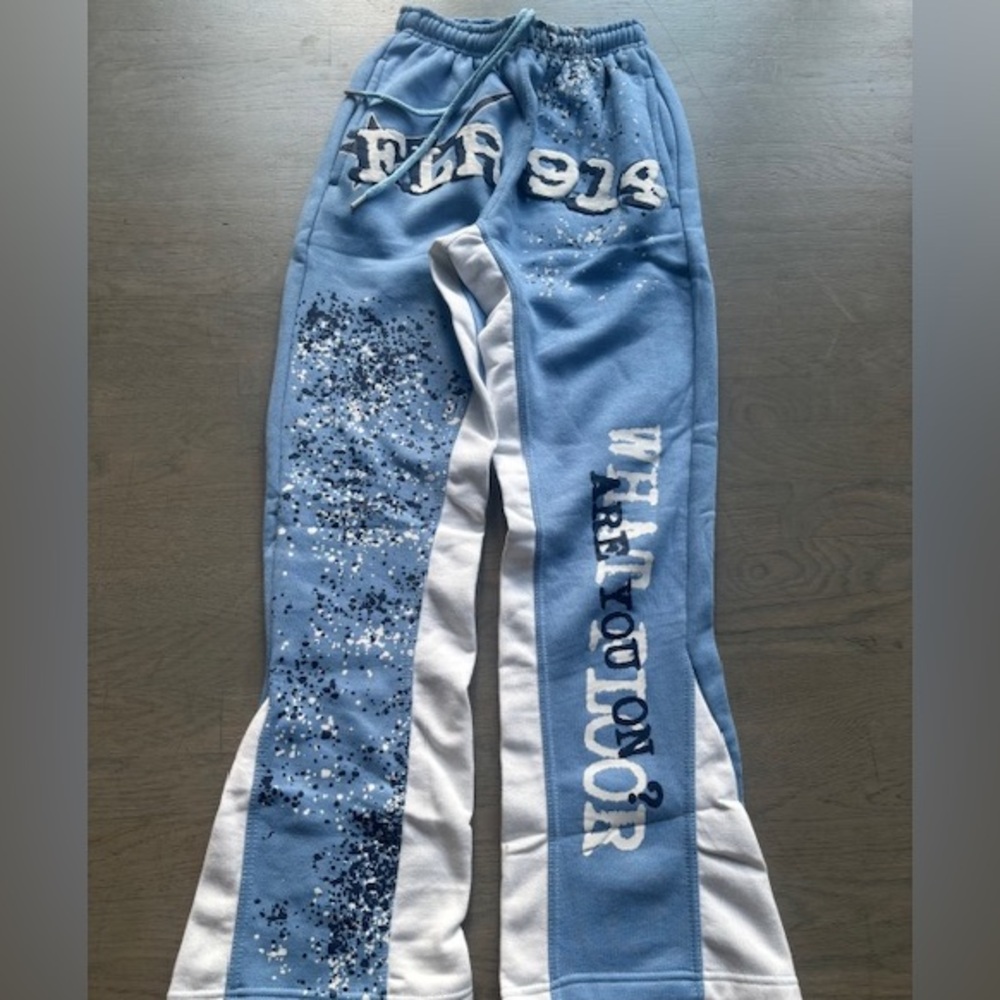 FLR914 -  "All Star" flared sweatpants. 100% premium cotton fleece. Never worn